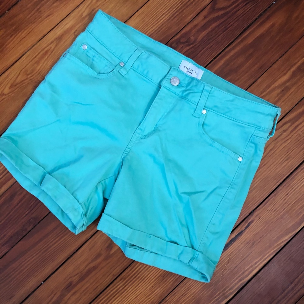 Fitted shorts